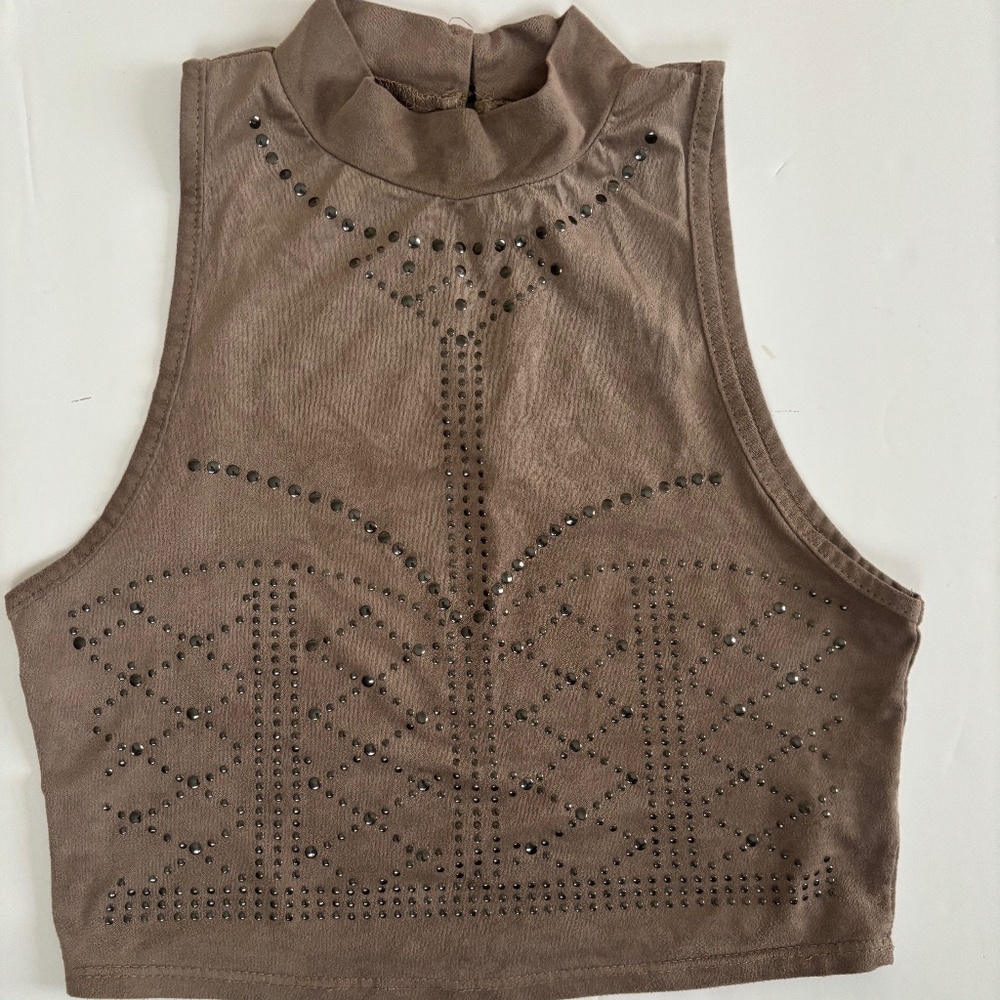 Women's Charlotte Russe Studded Crop Top Size-Small Color-Mink